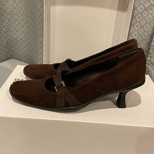 STUART WEITZMAN BROWN Mary Jane Heels Suede Leather, Straps Square Toe